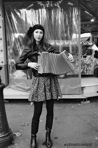 180046_marion_du_groupe_sepia_place_des_abbesses