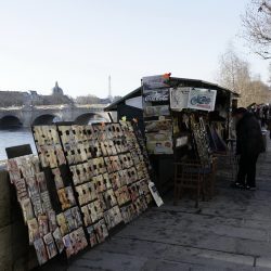 1er arrondissement – Un petit tour chez les bouquinistes du quai de la Mégisserie