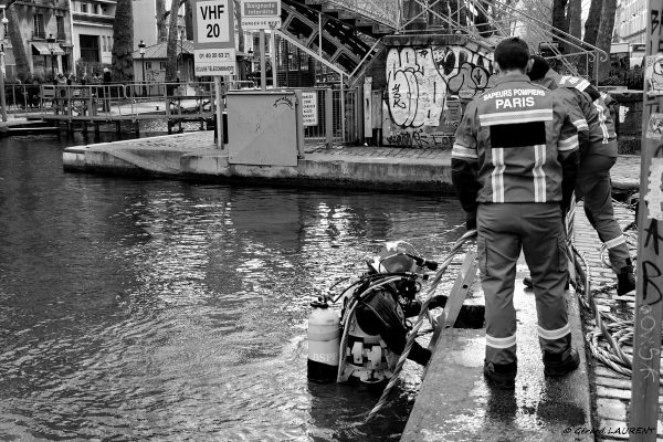 10ème arrondissement - Pompiers pieds lourds Canal Saint Martin